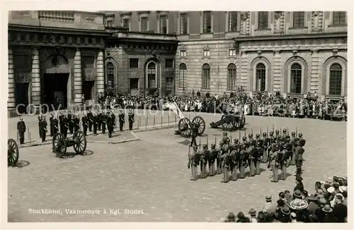 AK / Ansichtskarte Stockholm Vaktumbyte Koenigliches Schloss Stockholm