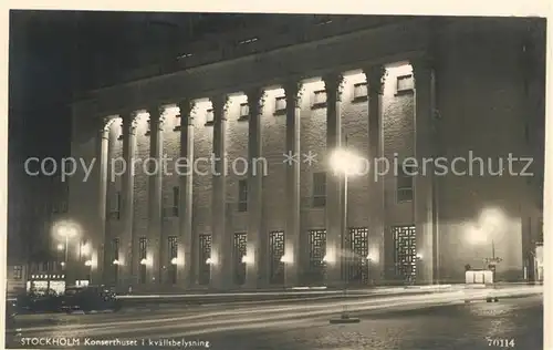 AK / Ansichtskarte Stockholm Konzerthaus Nachtaufnahme Stockholm