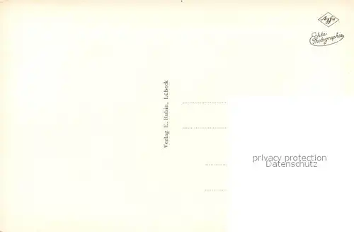 AK / Ansichtskarte Niendorf_Ostseebad Strandstrasse und Promenade Niendorf_Ostseebad