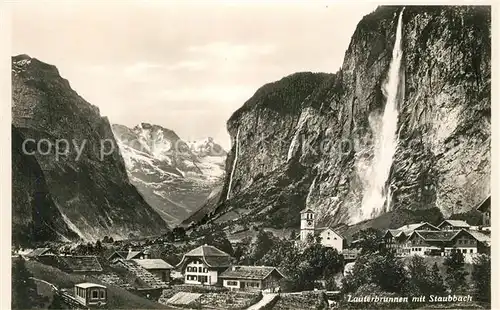 AK / Ansichtskarte Lauterbrunnen_BE mit Staubbach Wasserfall Lauterbrunnen BE