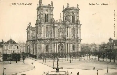 AK / Ansichtskarte Vitry le Francois Eglise Notre Dame Vitry le Francois