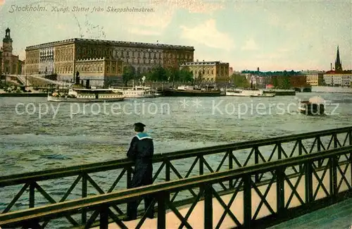AK / Ansichtskarte Stockholm Kungl. Slottet fran Skeppsholmbron Stockholm