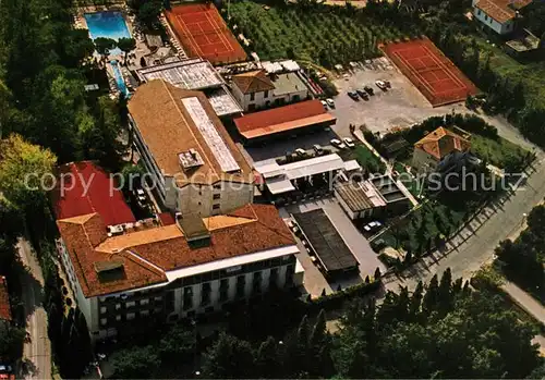 AK / Ansichtskarte Montegrotto_Terme Hotel Terme Petrarca Fliegeraufnahme Montegrotto Terme