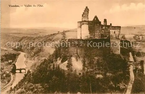 AK / Ansichtskarte Vianden Vallee de lOur et Chateau Vianden