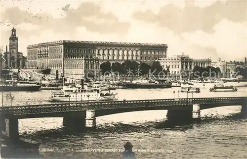 AK / Ansichtskarte Stockholm Kongl Slottet Bruecke Koenigliches Schloss Stockholm