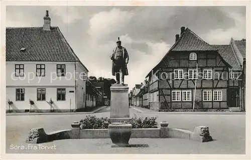 AK / Ansichtskarte Soro Fra Torvet Denkmal Soro