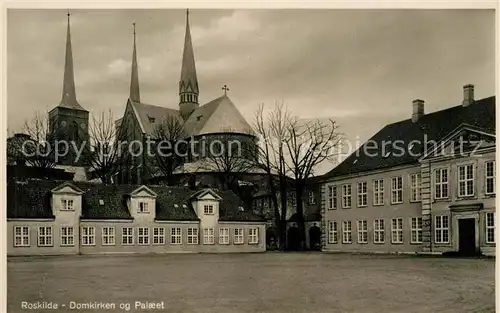 AK / Ansichtskarte Roskilde Domkirken og Palaeet Roskilde