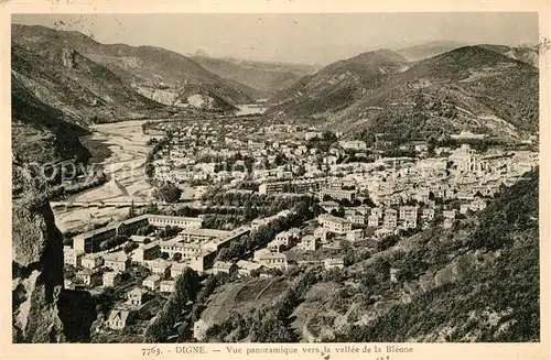 AK / Ansichtskarte Digne les Bains Vue panoramique vers la vallee de la Bleone Digne les Bains