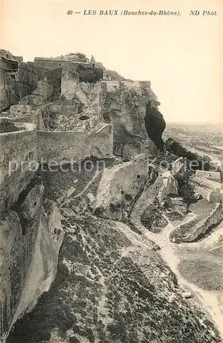 AK / Ansichtskarte Les_Baux de Provence Les remparts Les_Baux de Provence