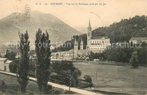 AK / Ansichtskarte Lourdes_Hautes_Pyrenees Vue sur la Basilique et le Pic du Jer Lourdes_Hautes_Pyrenees