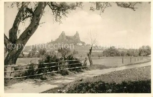 AK / Ansichtskarte Trosky_Tschechien Feldweg mit Ruine Trosky Tschechien