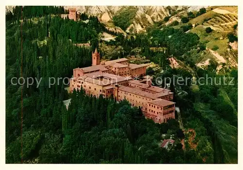 AK / Ansichtskarte Siena Abbazia di Monte Oliveto Maggiore Veduta aerea Siena
