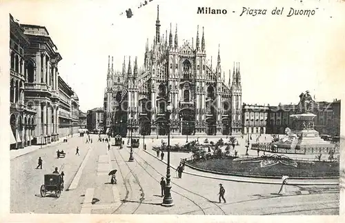 AK / Ansichtskarte Milano Piazza del Duomo Monumento Dom Denkmal Milano