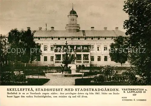 AK / Ansichtskarte Skelleftea Stadshuset med Stadstraedgarden Skelleftea