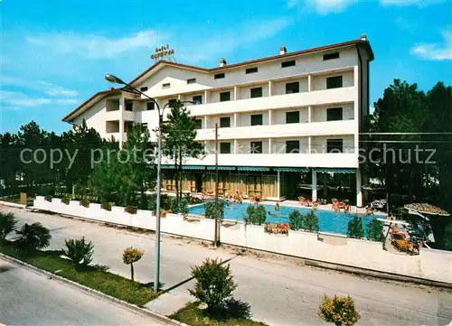 AK / Ansichtskarte Lignano_Pineta Hotel Olympia Swimming Pool Lignano Pineta