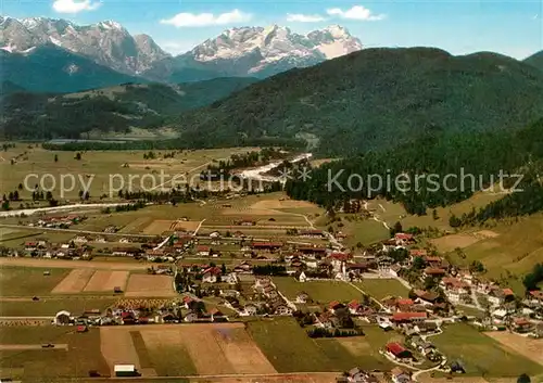 AK / Ansichtskarte Wallgau Fliegeraufnahme Wetterstein Zugspitze Wallgau