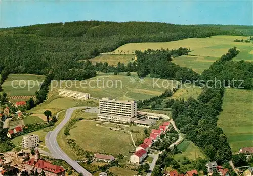 AK / Ansichtskarte Kulmbach Fliegeraufnahme Stadt und Kreiskrankenhaus Kulmbach