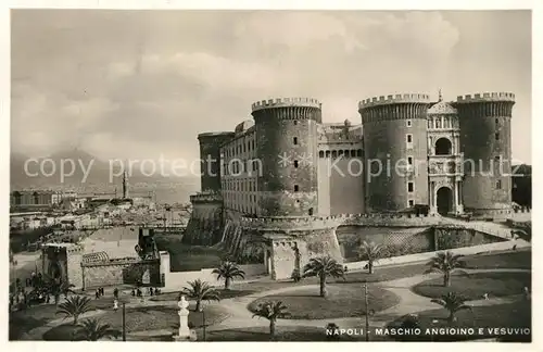 AK / Ansichtskarte Napoli_Neapel Castello Maschio Angioino e Vesuvio Burg Vulkan Vesuv Napoli Neapel