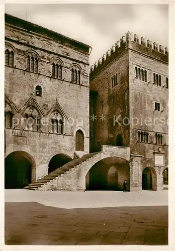 AK / Ansichtskarte Todi Palazzi del Capitano e del Popolo  Todi