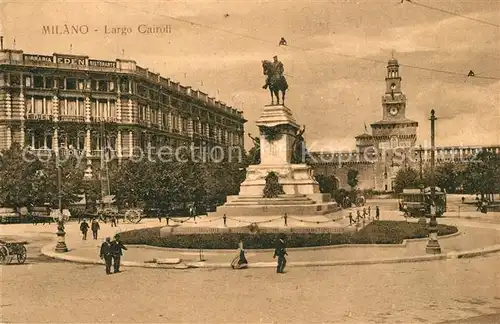 AK / Ansichtskarte Milano Largo Cairoli Monumento Denkmal Milano