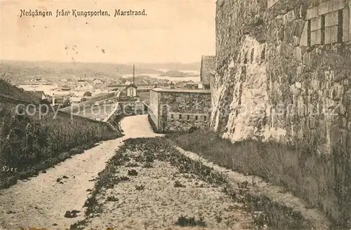 AK / Ansichtskarte Marstrand Nedgangen fran Kungsporten Marstrand
