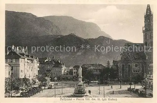 AK / Ansichtskarte Bolzano Piazza Vittorio Emanuele III Monumento Chiesa Denkmal Kirche Bolzano