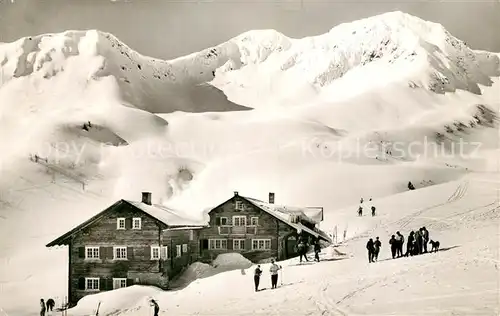 AK / Ansichtskarte Schwarzwasserhuette mit Groenhorn Skigebiet Schwarzwasserhuette