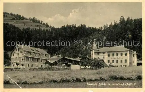 AK / Ansichtskarte Strassen_Tirol Teilansicht mit Volksschule Gasthof Strassen Tirol