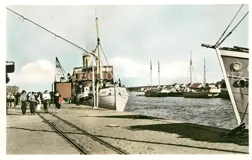 AK / Ansichtskarte Moensteras Hamnen Hafen Dampfer Anleger Moensteras