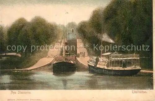 AK / Ansichtskarte Trollhaettan Nya Slussarne Schleuse Dampfer Trollhaettan