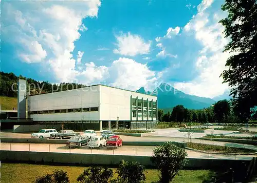 AK / Ansichtskarte Berchtesgaden Hallenbad mit Blick zum Watzmann Berchtesgadener Alpen Berchtesgaden