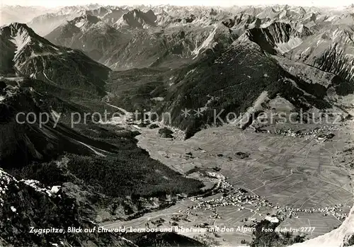 AK / Ansichtskarte Zugspitze Blick auf Ehrwald Lermoos und Biberwier mit den Alpen Zugspitze