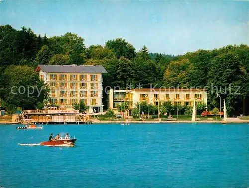 AK / Ansichtskarte Velden_Woerthersee Strandhotel Leopold Hotel Restaurant Strandbad Ansicht vom See aus Velden Woerthersee