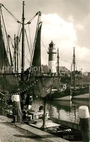 AK / Ansichtskarte Buesum_Nordseebad Alter Hafen und Leuchtturm Buesum_Nordseebad