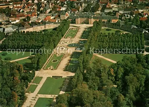 AK / Ansichtskarte Schwetzingen Schloss Schlossgarten Fliegeraufnahme Schwetzingen