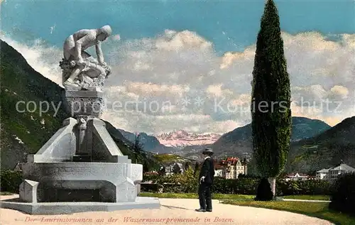 AK / Ansichtskarte Bozen_Suedtirol Der Laurinsbrunnen an der Wassermauerpromenade Bozen Suedtirol