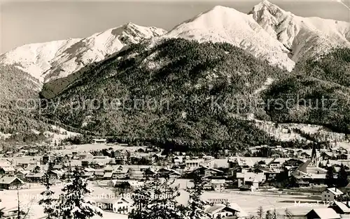 AK / Ansichtskarte Seefeld_Tirol Panorama Wintersportplatz gegen Seefelderjoch und Reither Spitze Karwendelgebirge Seefeld Tirol