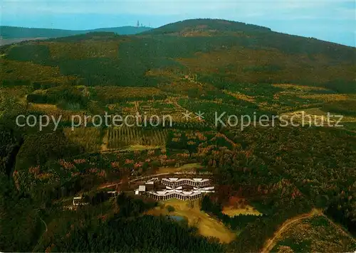 AK / Ansichtskarte Kronberg_Taunus Fliegeraufnahme Deutsche Bank AG Ausbildungszentrum  Kronberg Taunus