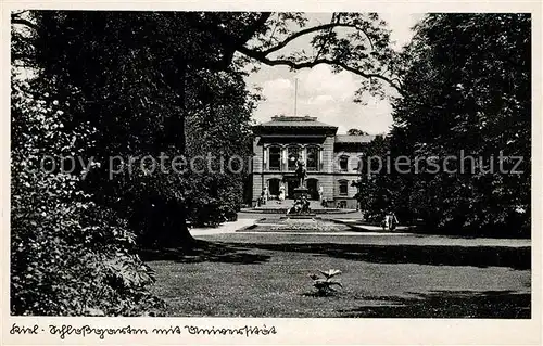 AK / Ansichtskarte Kiel Schlossgarten mit Universitaet Kiel