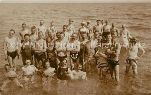 AK / Ansichtskarte Dahme_Ostseebad Badegruppe Dahme_Ostseebad