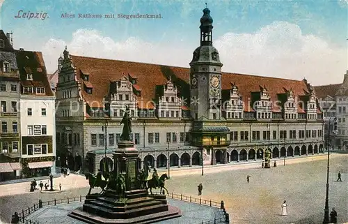 AK / Ansichtskarte Leipzig Altes Rathaus mit Siegesdenkmal Leipzig