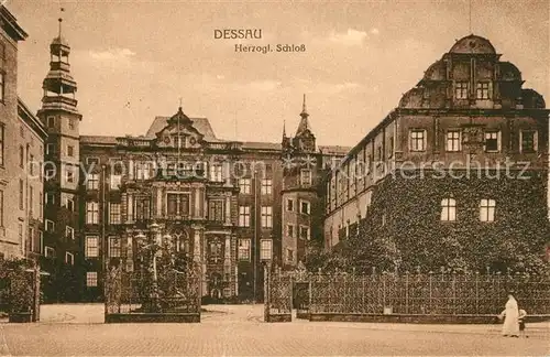 AK / Ansichtskarte Dessau Rosslau Herzogl Schloss Dessau Rosslau