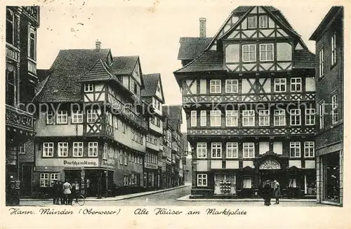 AK / Ansichtskarte Hann._Muenden Alte Haeuser am Marktplatz Hann. Muenden