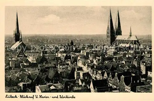AK / Ansichtskarte Luebeck Blick auf St Marien und Petrikirche Luebeck