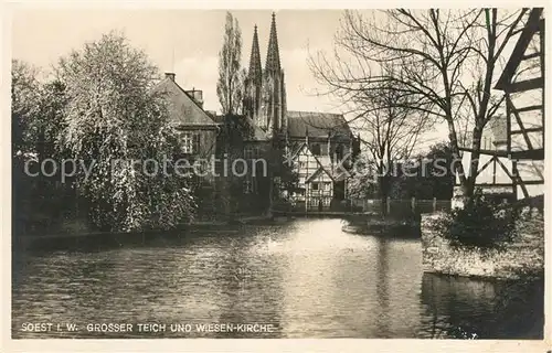 AK / Ansichtskarte Soest_Arnsberg Grosser Teich und Wiesenkirche Soest_Arnsberg