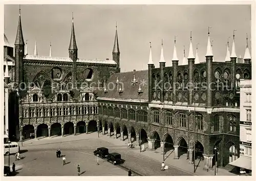 AK / Ansichtskarte Luebeck Marktplatz mit Rathaus Luebeck