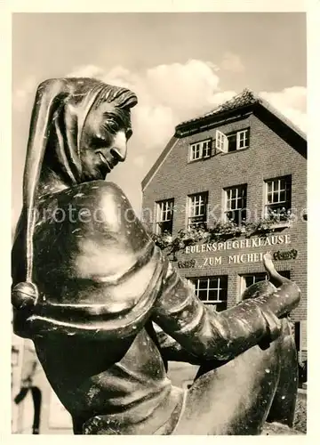 AK / Ansichtskarte Moelln_Lauenburg Eulenspiegelklause Zum Michel Eulenspiegelbrunnen am Markt Moelln_Lauenburg