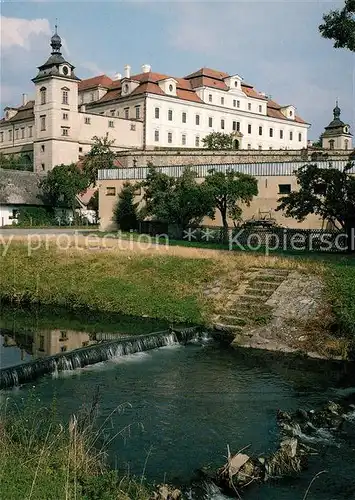 AK / Ansichtskarte Rychnov_nad_Kneznou Kolowratsky zamek a reka Knezna Schloss Rychnov_nad_Kneznou