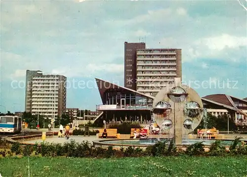 AK / Ansichtskarte Rostock_Mecklenburg Vorpommern Suedstadt Kosmos Gaststaette Brunnen Rostock