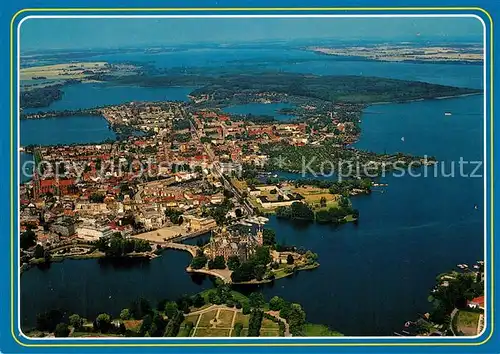 AK / Ansichtskarte Schwerin_Mecklenburg Fliegeraufnahme mit Schloss Schwerin_Mecklenburg